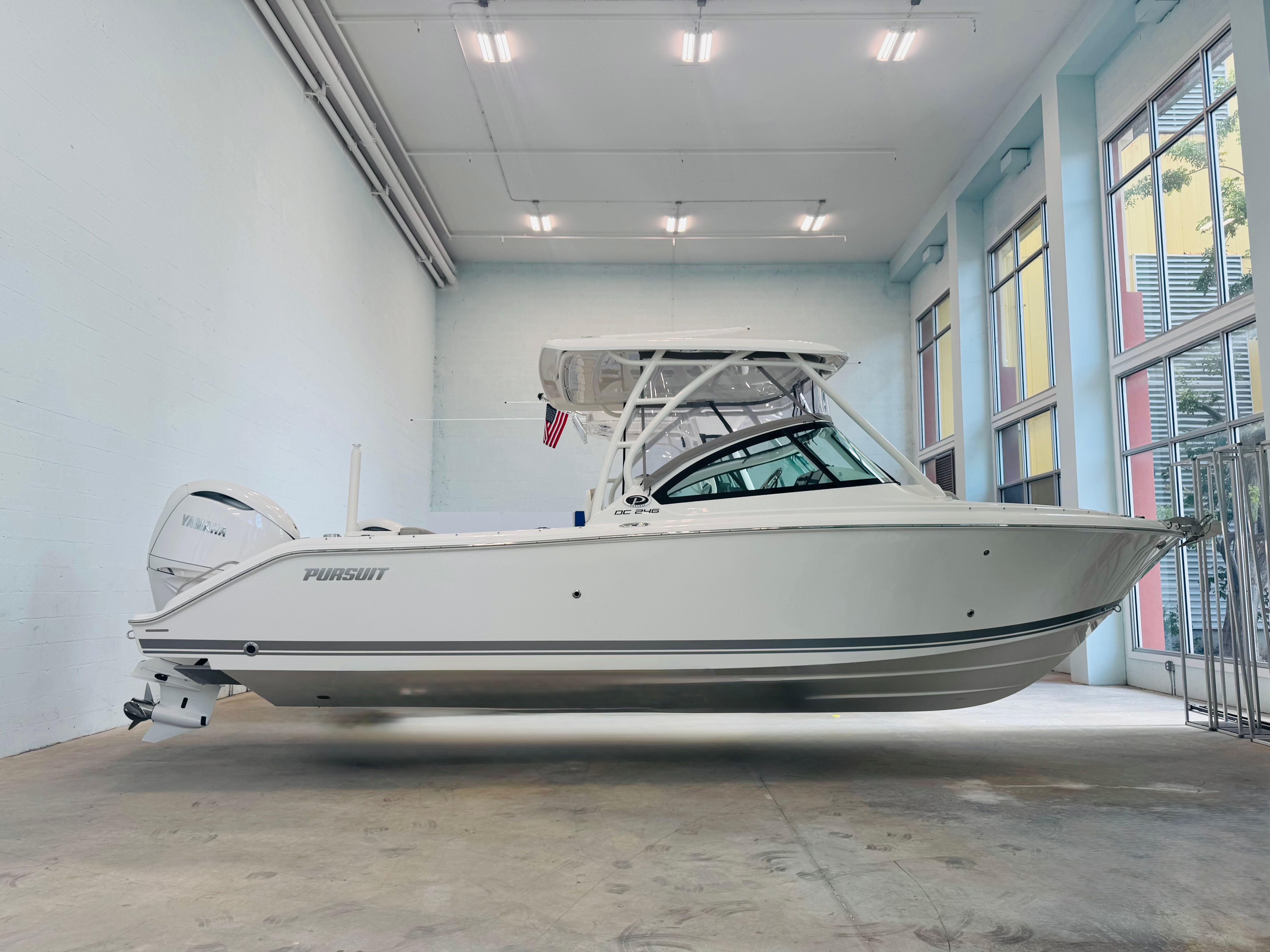 2025 Pursuit DC 246 Dual Console