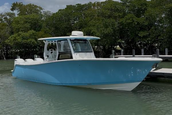 2020 Sportsman Open 352 Center Console