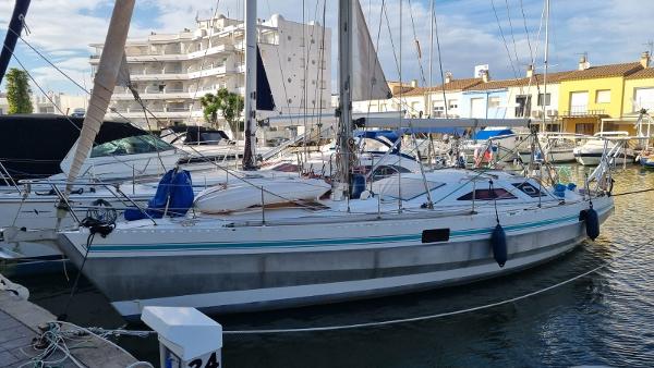Sailboat Sonate Ovni 41