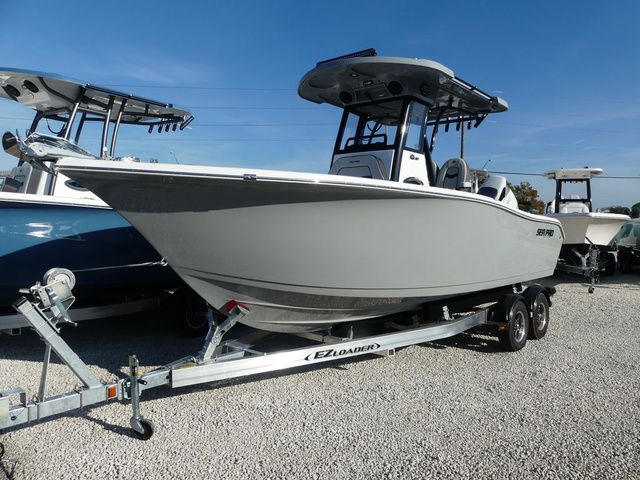 2026 Sea Pro 242 Center Console DLX