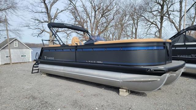 Viaggio LAGO X 22U Tri-Toon (25" Tubes)