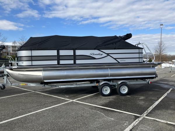 Bentley Pontoons 223 Fish-N-Cruise 2025 Bentley Pontoons 223 Fish-N-Cruise pontoon boat on trailer in parking lot.