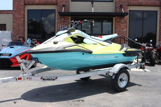 2025 Yamaha Boats JETBLASTER PRO 3-LUNAR YELLOW/MINT