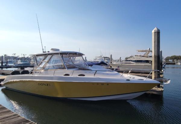 2004 Donzi 38 ZSF