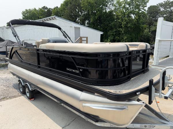 2025 Godfrey Sweetwater 22' Flip Lounge Tritoon - 2286 SFLC