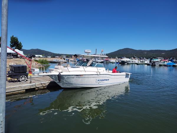 1997 Seaswirl Striper 2600 Walk Around