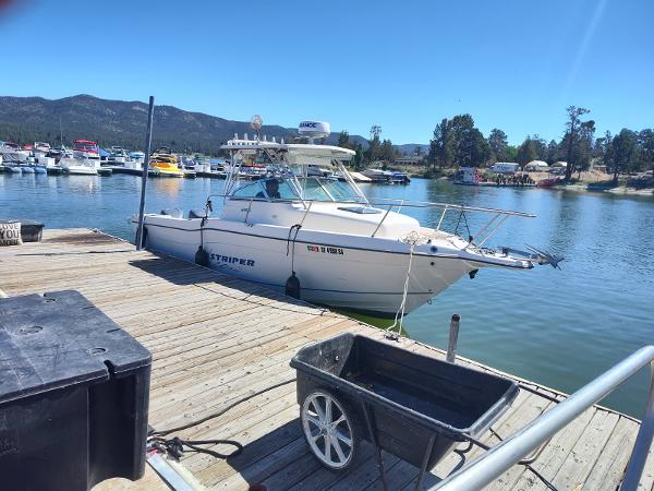 1997 Seaswirl Striper 2600 Walk Around