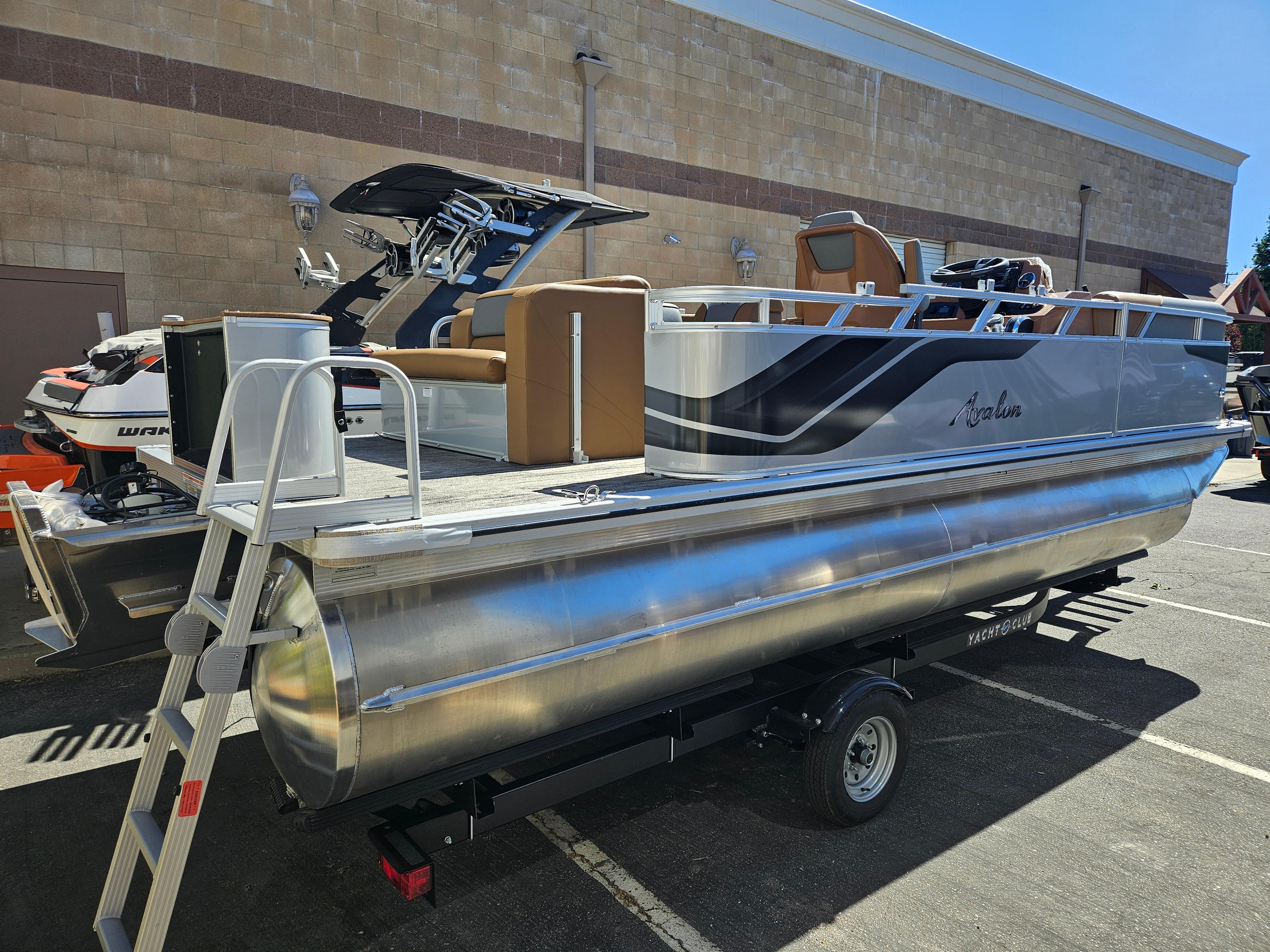 2025 Avalon Venture Cruise Rear Bench