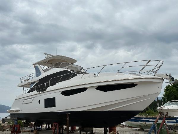 Azimut 60 fly