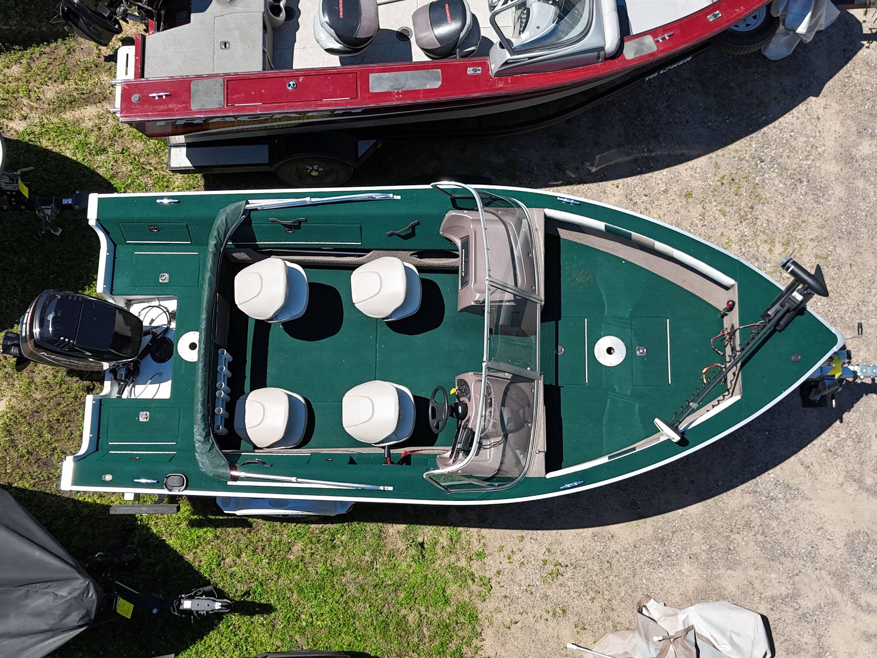 2000 Starcraft Superfisherman 176 DC