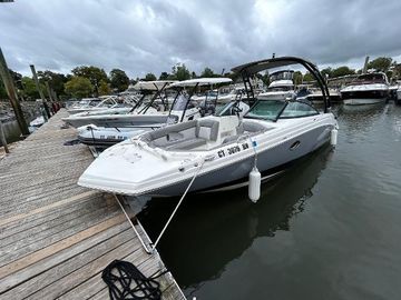 2021 NauticStar 243 DC