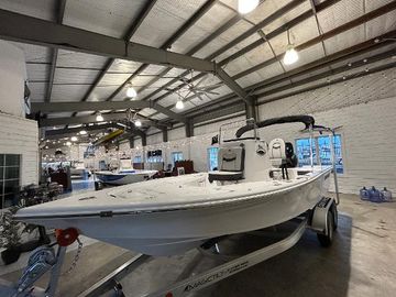 2025 Sea Pro 210 Bay