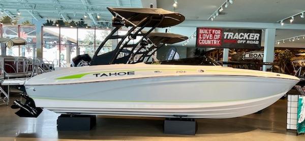 Tahoe 210 Si Limited 2023 Tahoe 210 Si Limited boat displayed in showroom.