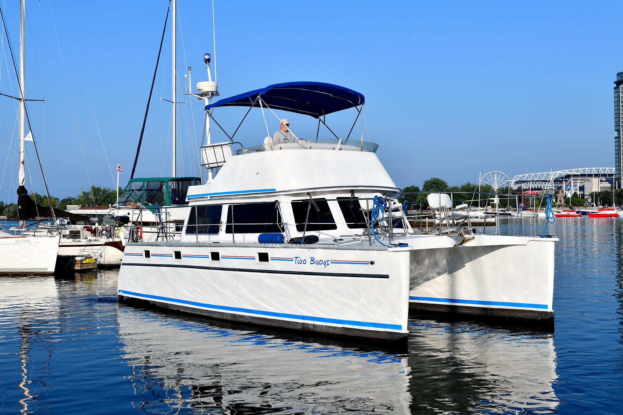 2002 PDQ 32 Power Catamaran