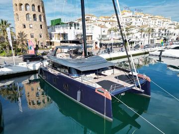 2022 Catamaran Sunreef 70