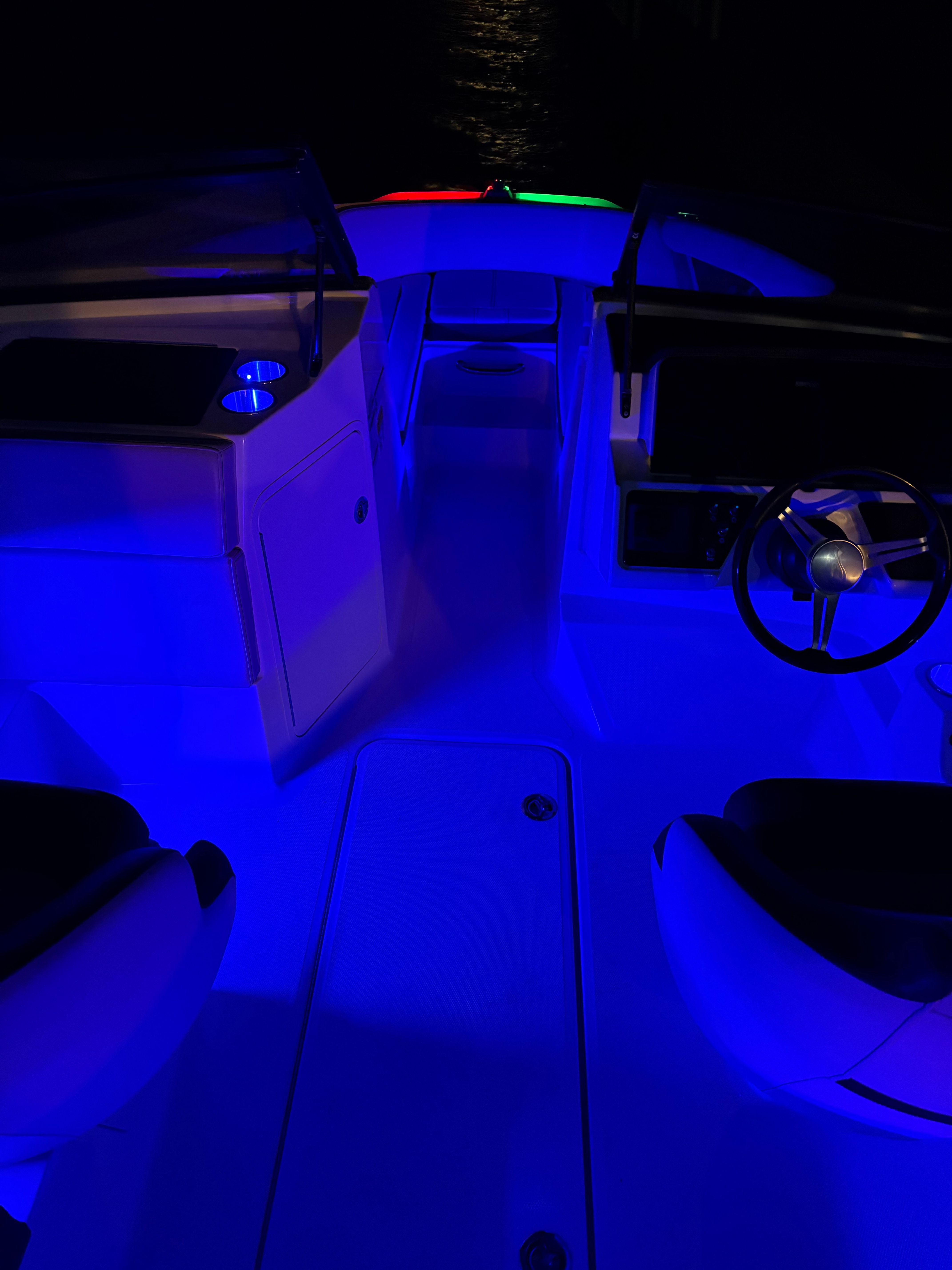 2021 Sea Ray SPX 210 Outboard