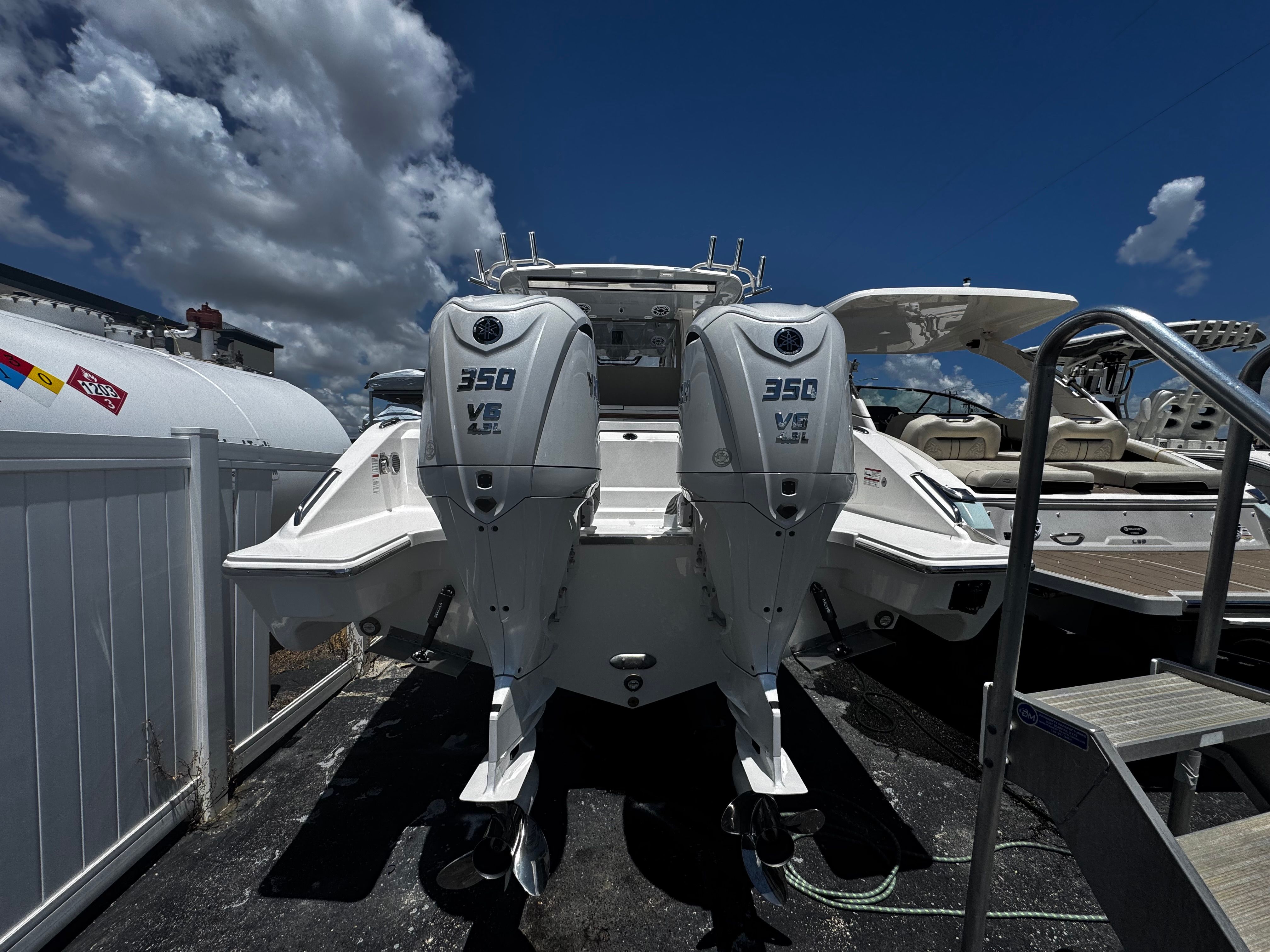 2026 Pursuit S 328 Sport