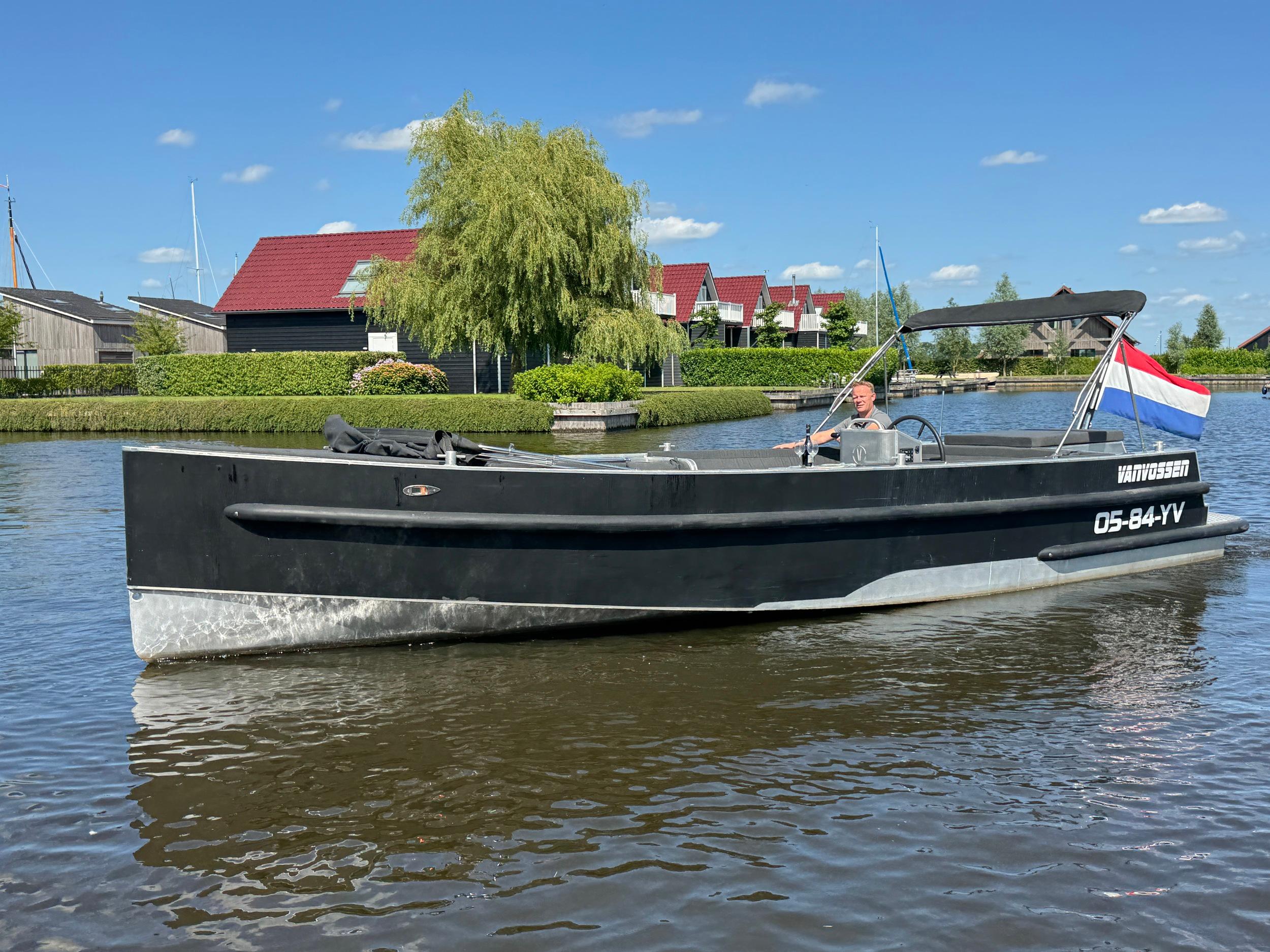 2020 Van Vossen Tender 850