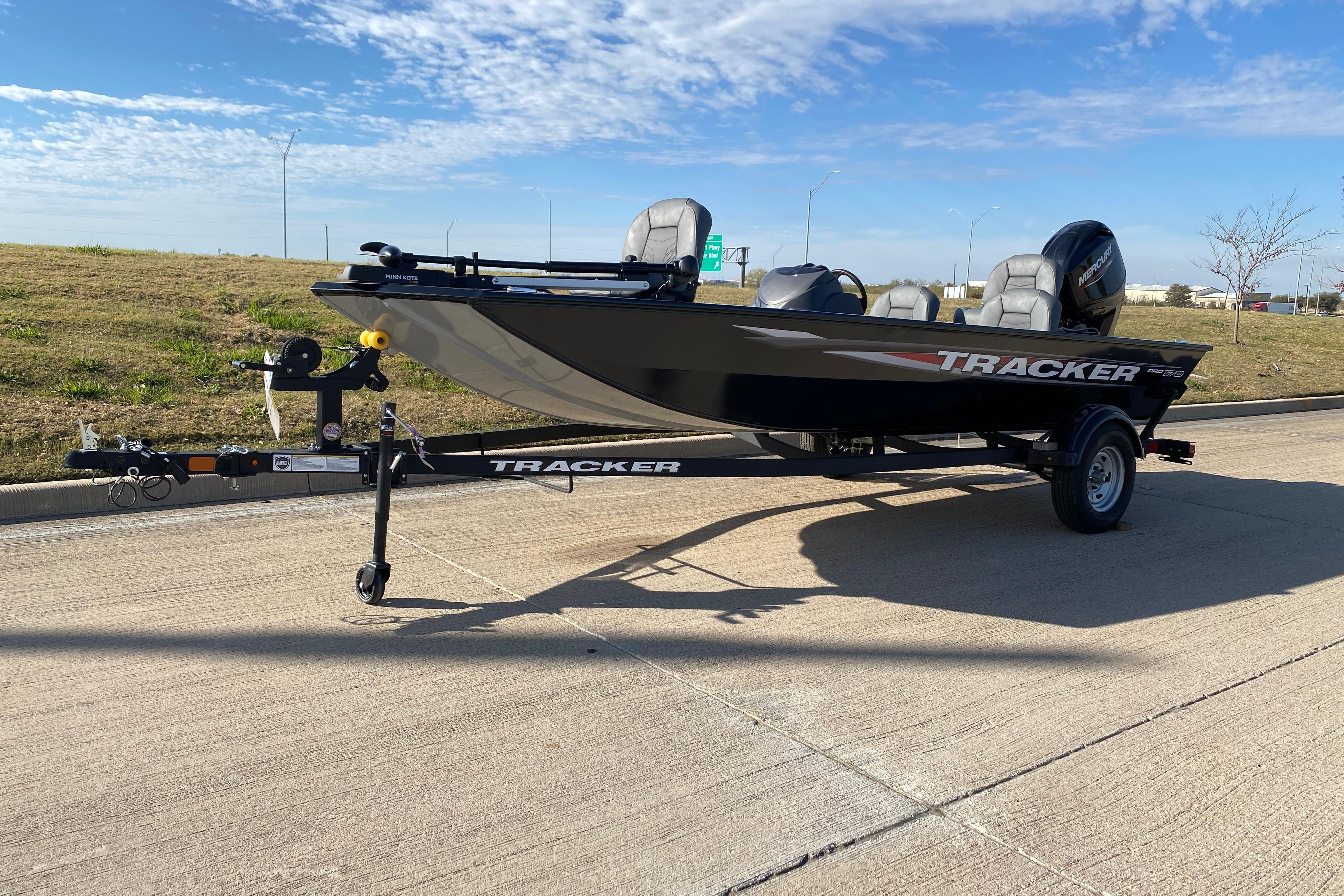 2026 Tracker Pro 170