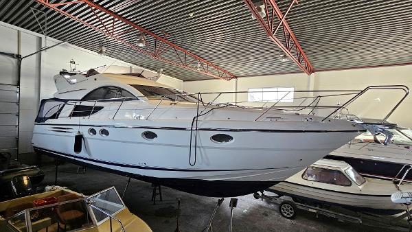 2005 Fairline Phantom 46