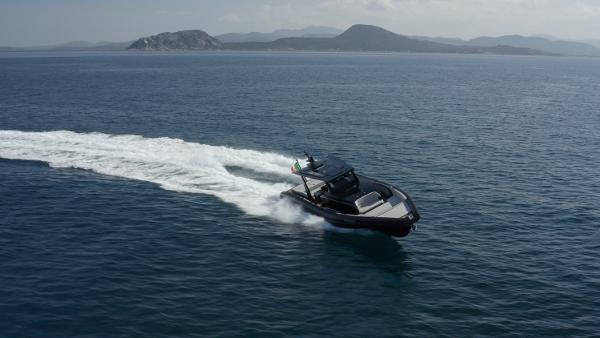 2025 Novamarine Black Shiver 140