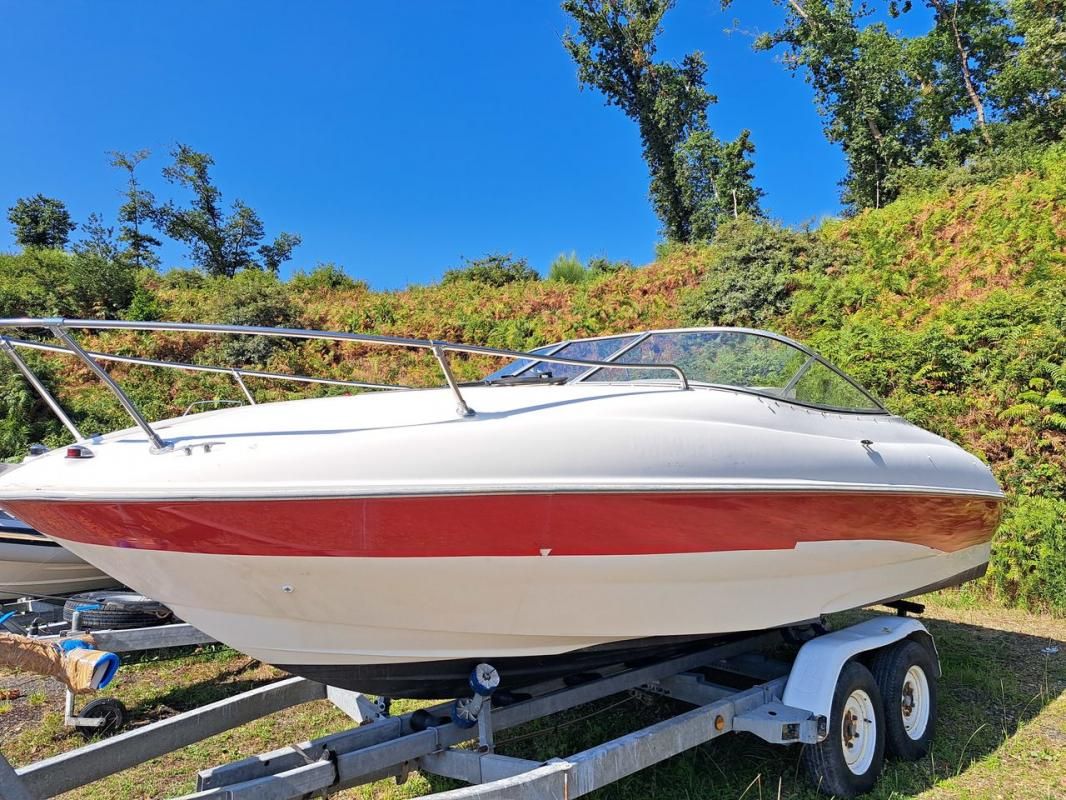 2001 Bayliner Bayliner 212 Cuddy