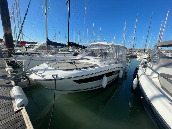 Jeanneau Cap Camarat 9.0 wa Jeanneau Cap Camarat 9.0 WA