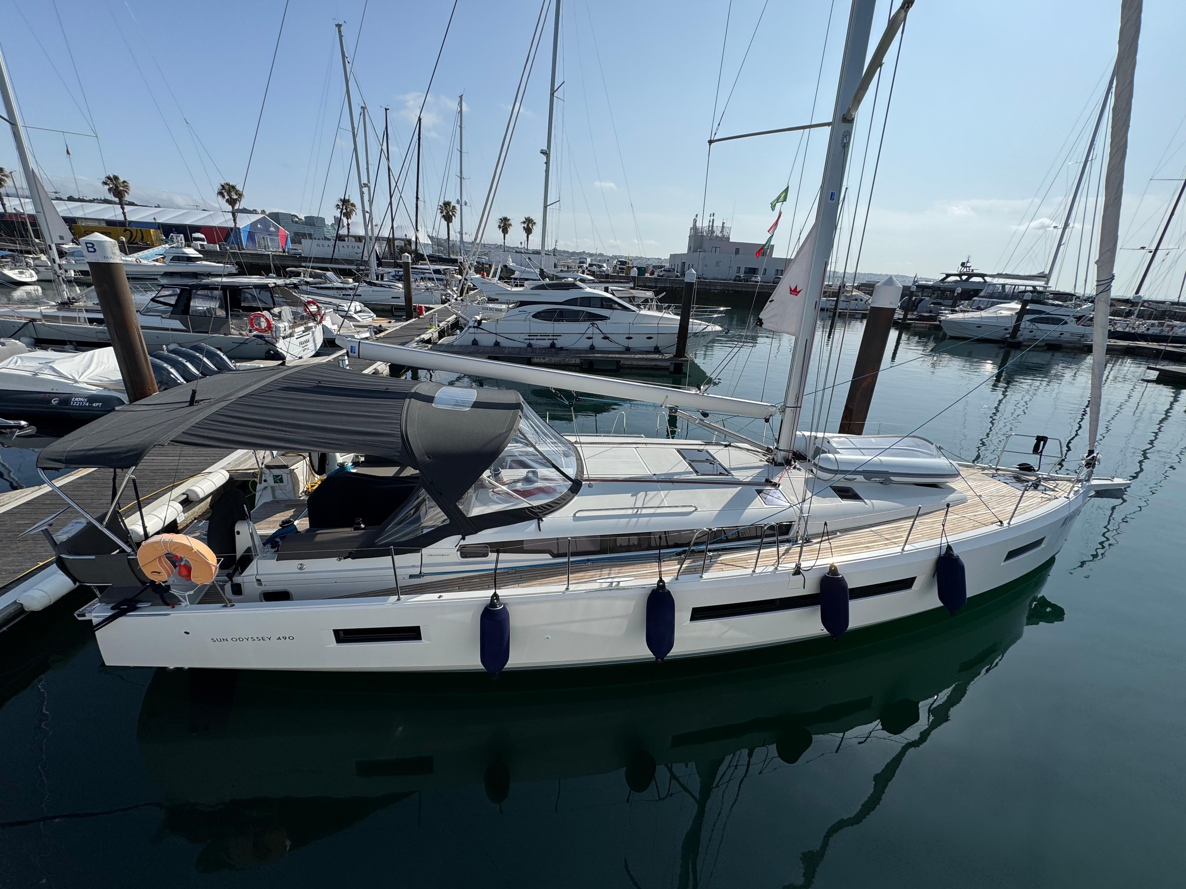 2022 Jeanneau Sun Odyssey 490