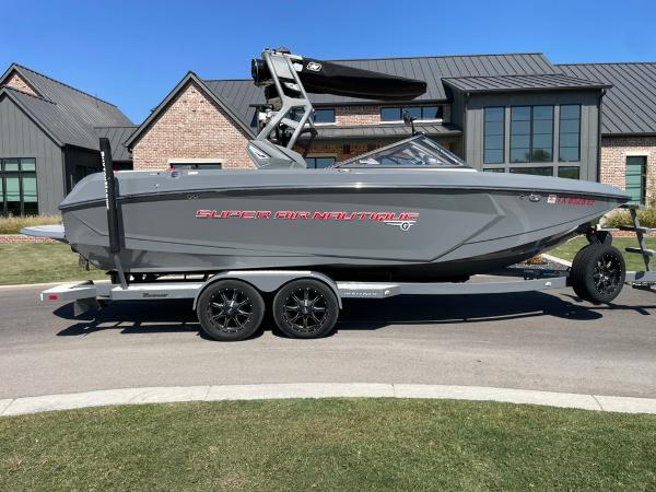 2018 Nautique G23