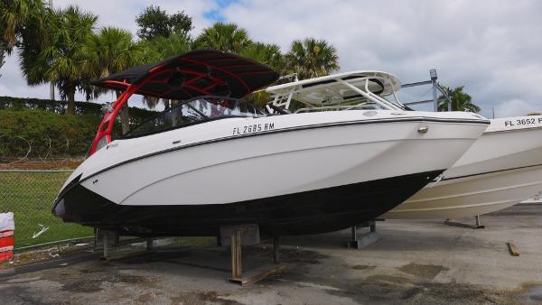 2018 Yamaha Boats 242X E-Series