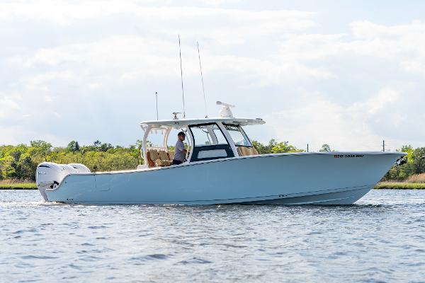 2024 Sportsman Open 352 Center Console