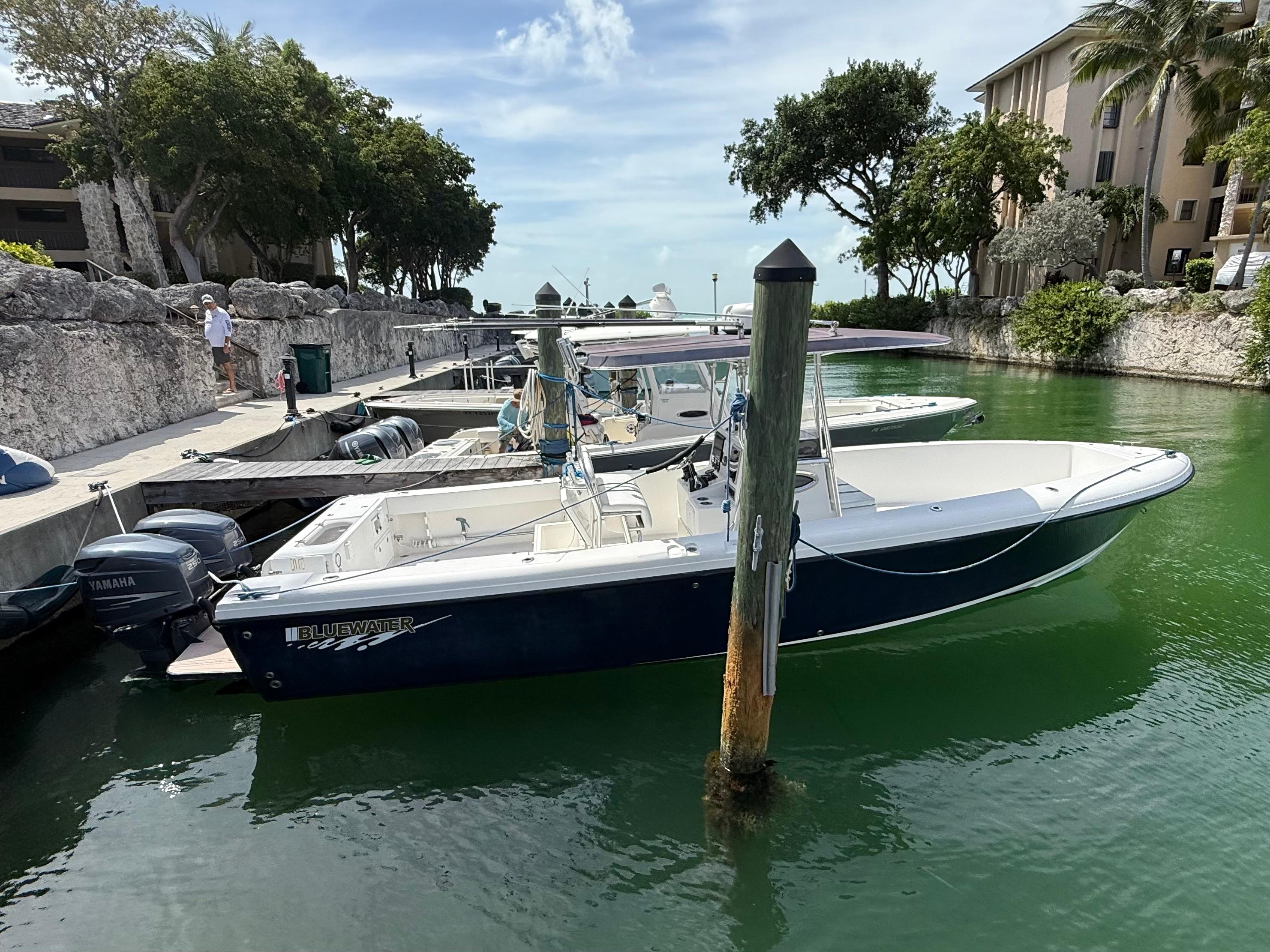 2003 Bluewater Sportfishing 2850