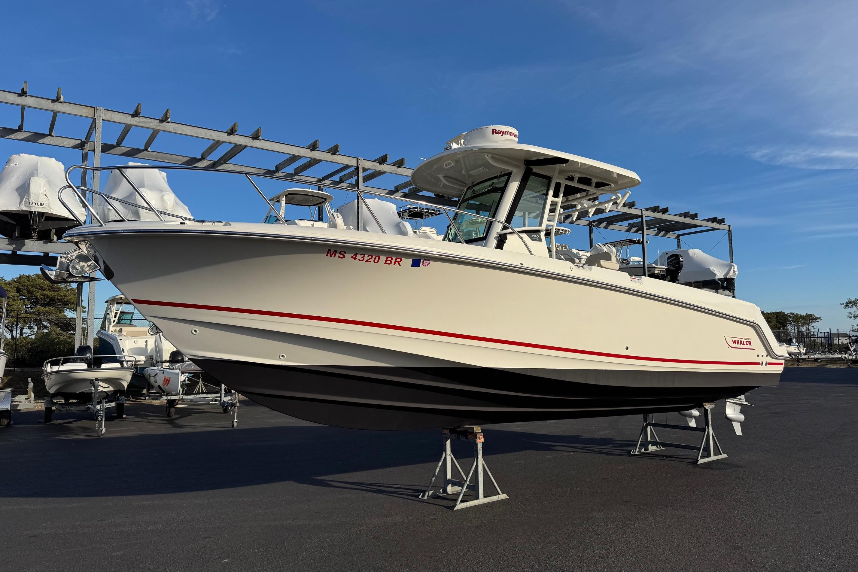 2021 Boston Whaler 280 Outrage