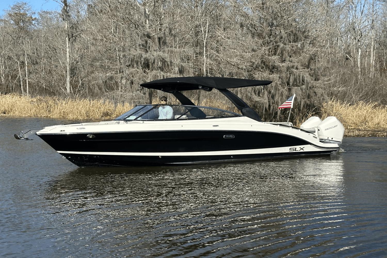 2024 Sea Ray 280 SLX
