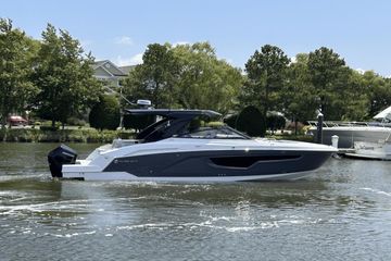 2026 Cruisers Yachts 34 GLS OB