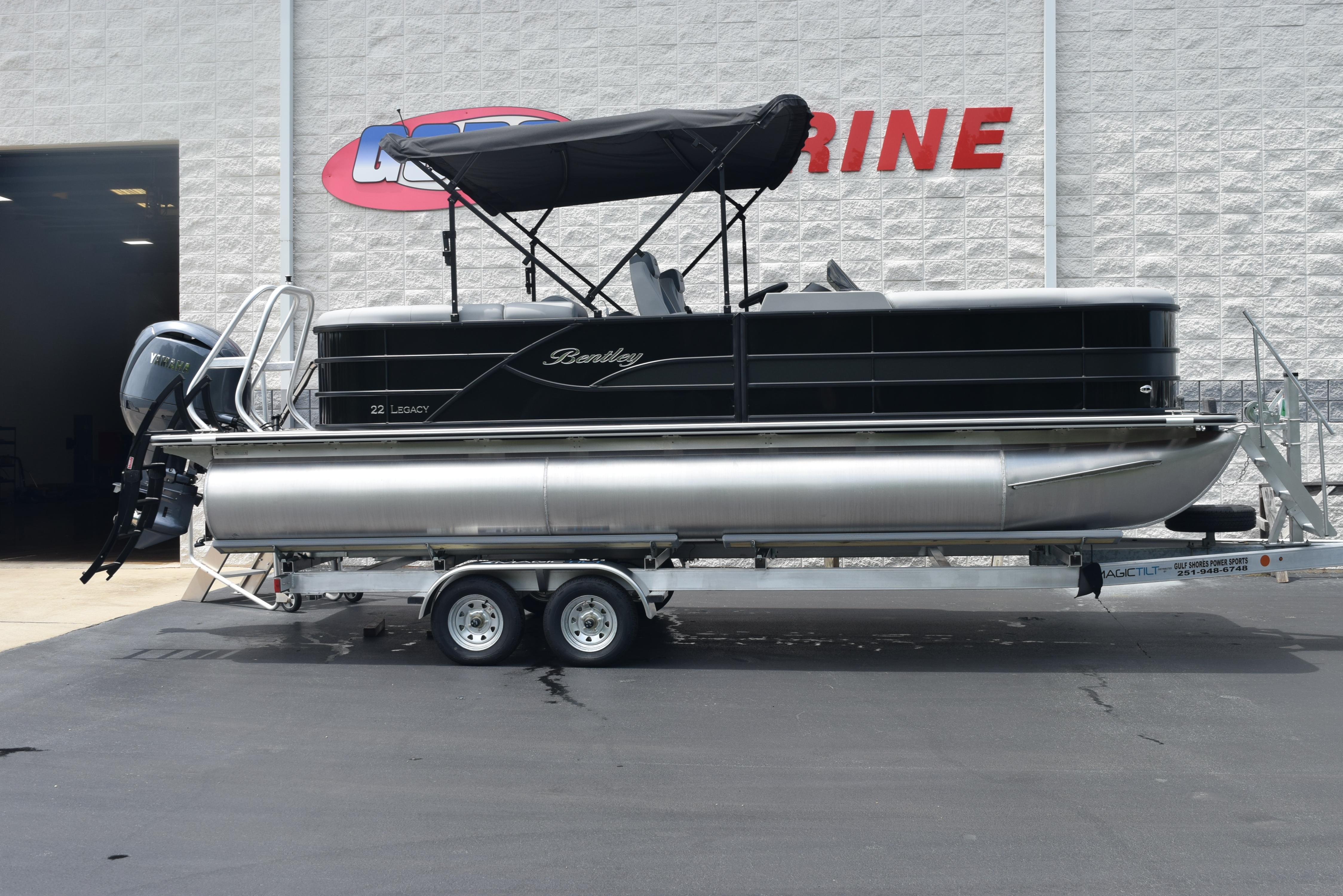 2026 Bentley Pontoons Legacy 223 Navigator