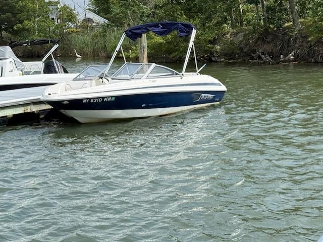 2011 Larson LX 850