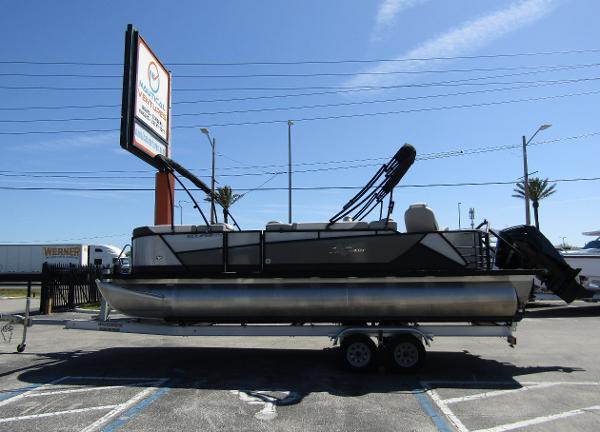 2023 SunChaser Eclipse 8523 Fish