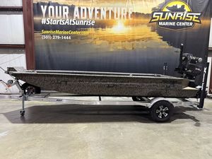 Xpress Bayou 180 W/Gator Tail 40