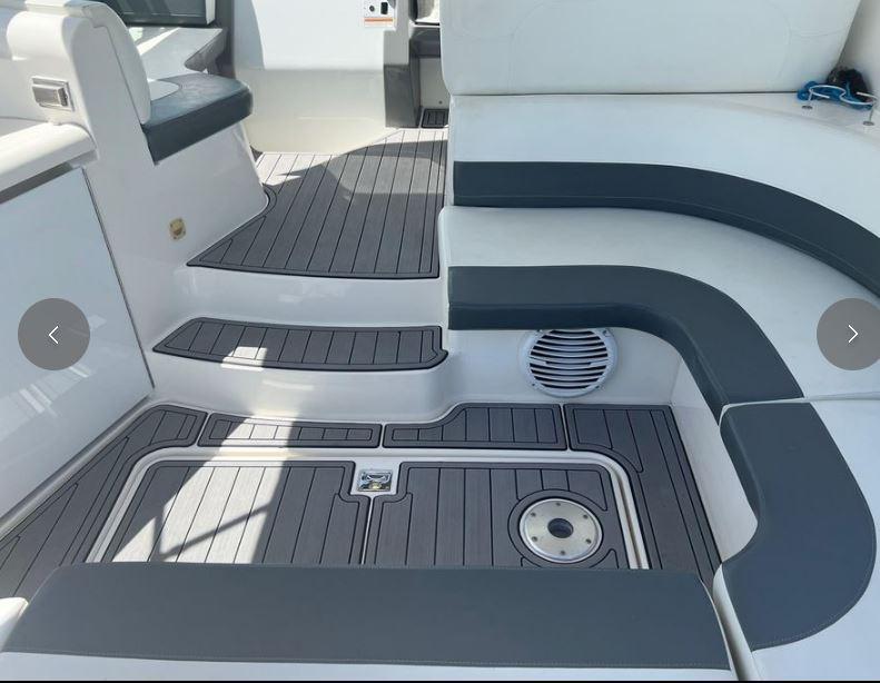 2007 Cruisers Yachts 340 Express