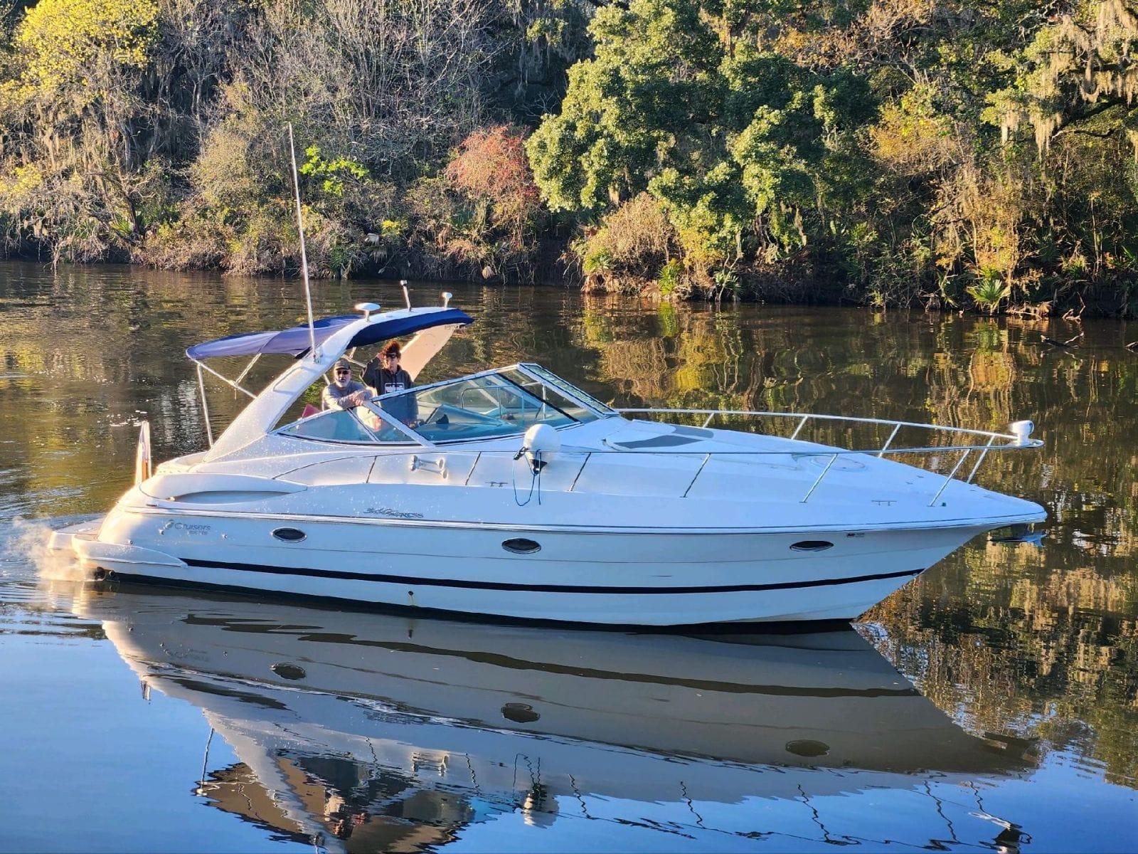 2007 Cruisers Yachts 340 Express