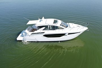 2025 Cruisers Yachts 42 Cantius
