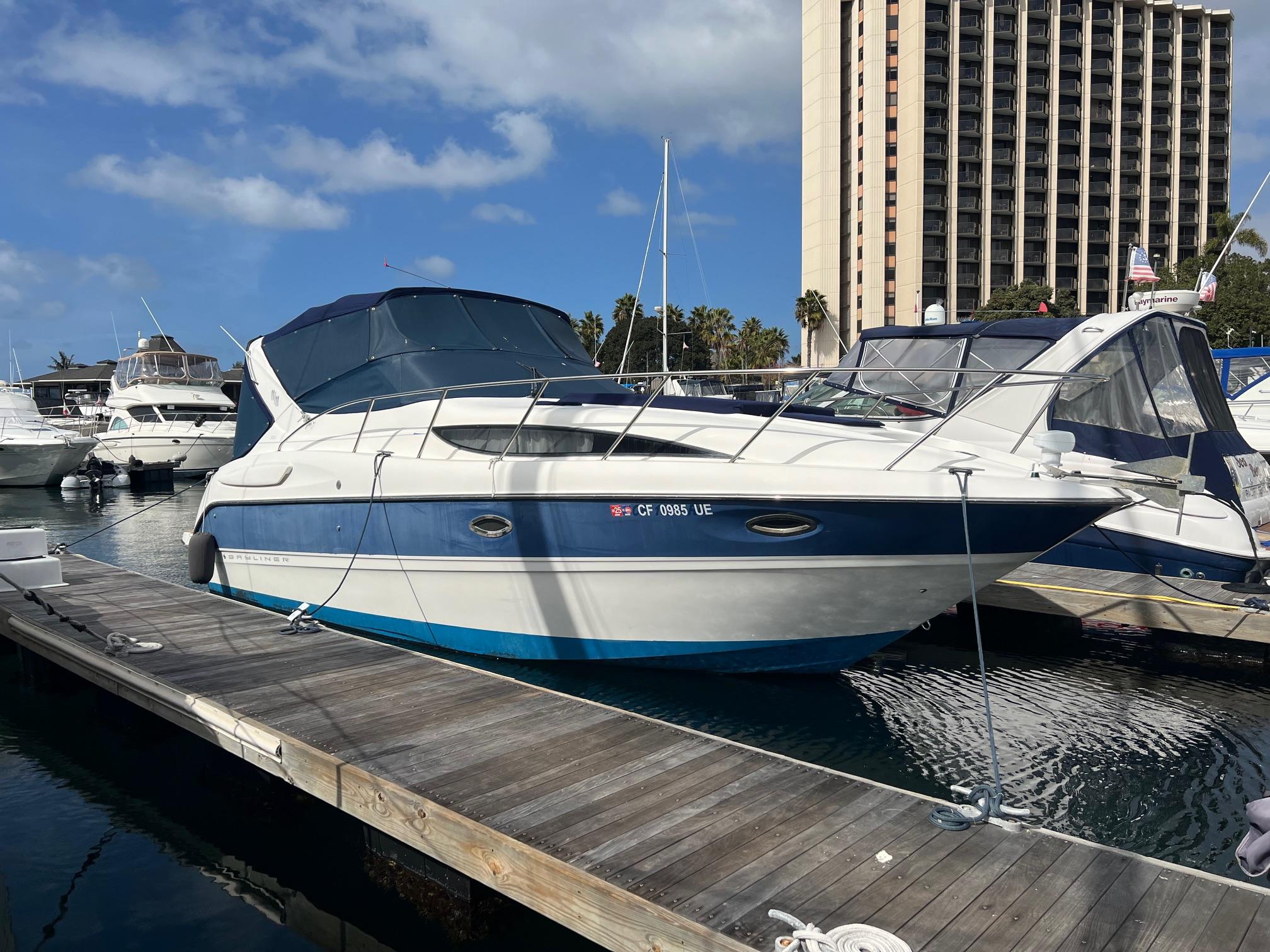 2007 Bayliner 305
