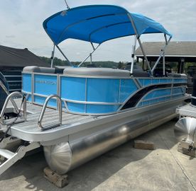 2025 Bennington 22 SSR