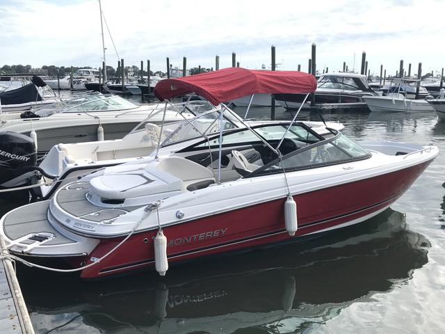 2017 Monterey 224FS