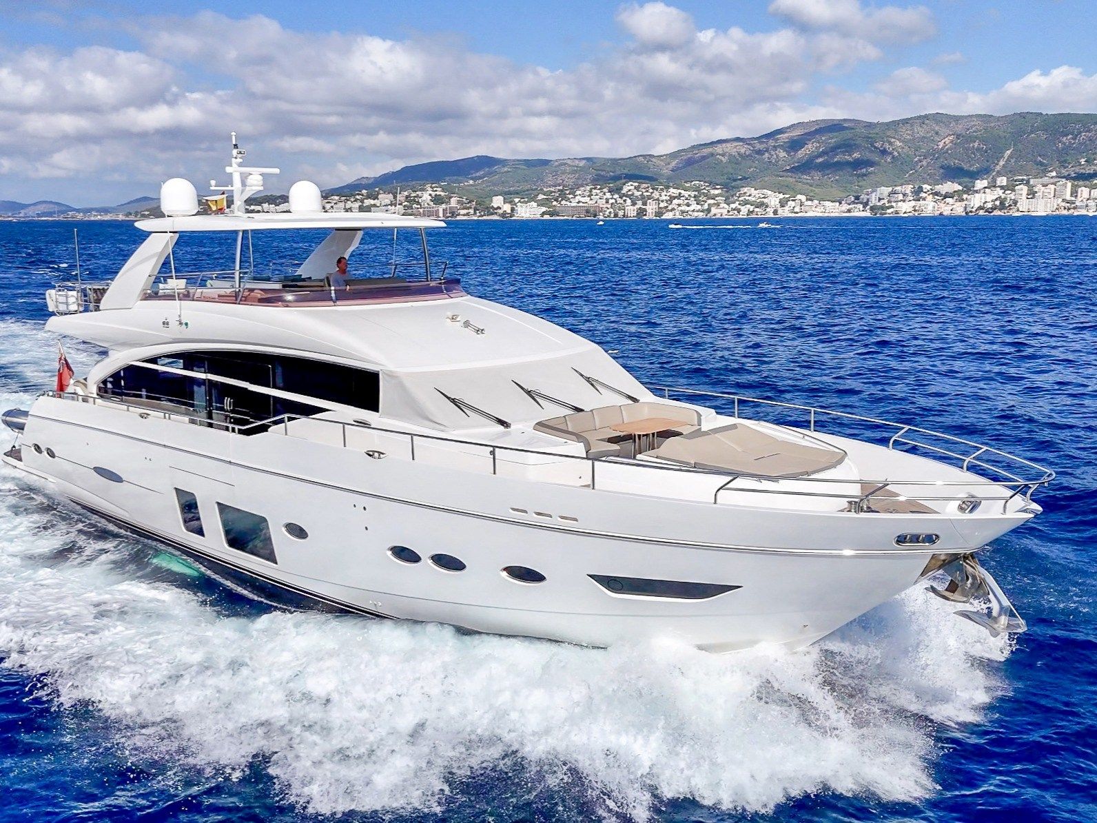 2014 Princess 88Y