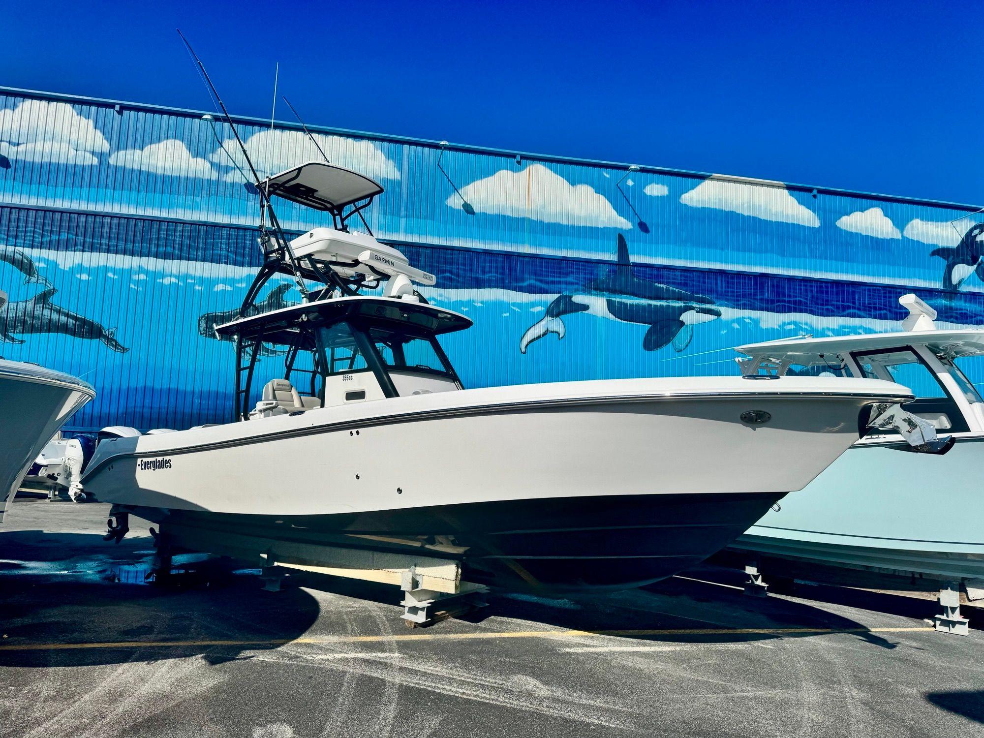 Everglades 355 CC 2018 Everglades 355 Cc - Image 1