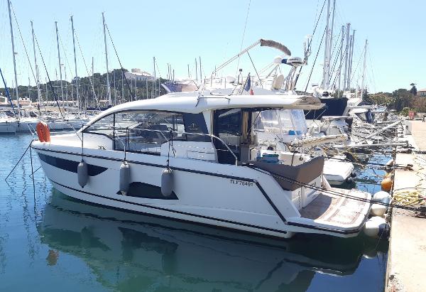 Sealine C330 Sealine C330