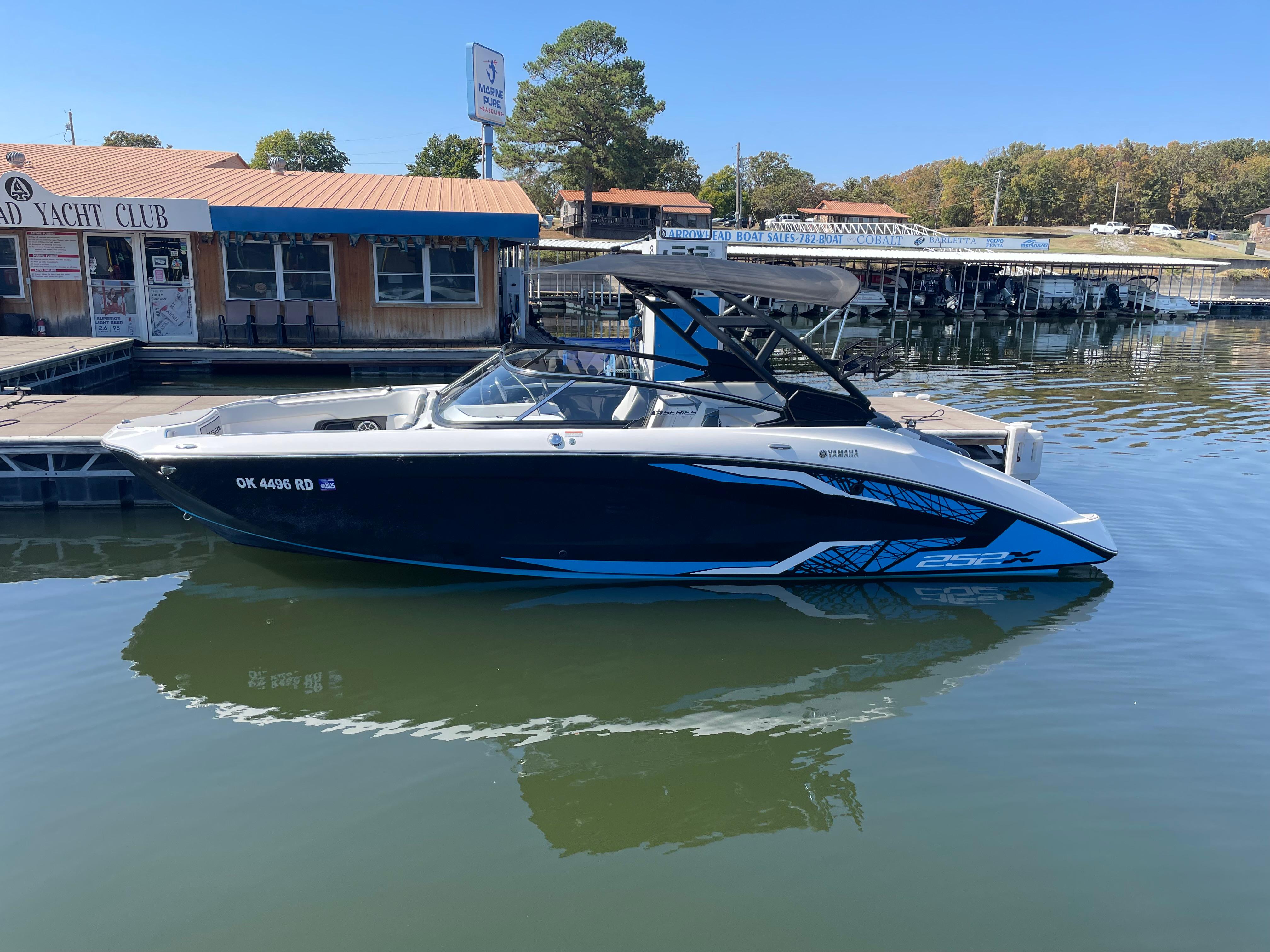 2021 Yamaha Boats 252 Surf