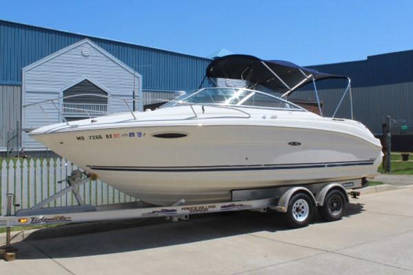 Sea Ray 225 Weekender - boats.com